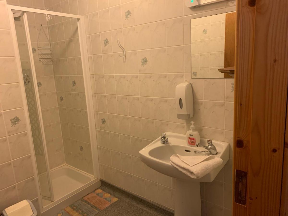 Clare'S Rock Self-Catering Accommodation Carron Ngoại thất bức ảnh